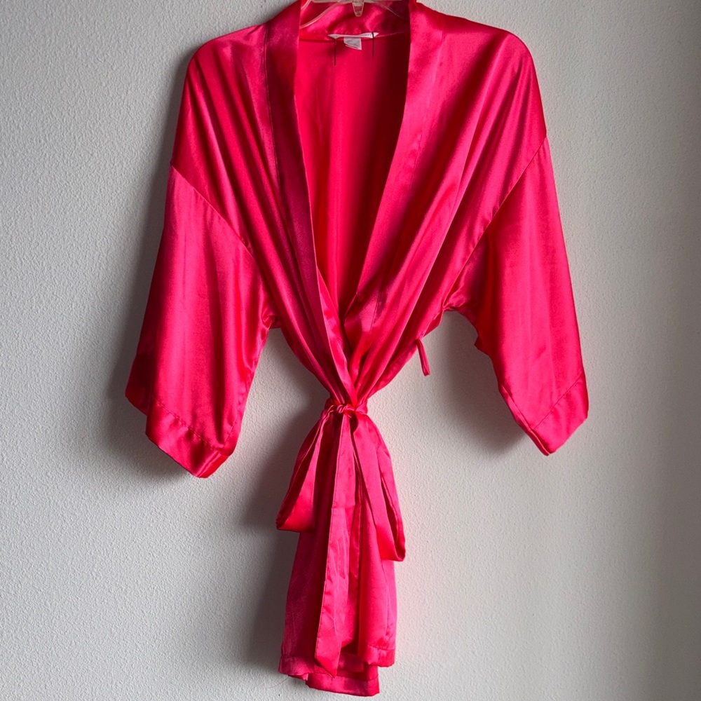 Victoria’s Secret Hot‎ Pink Short Robe Size S/M